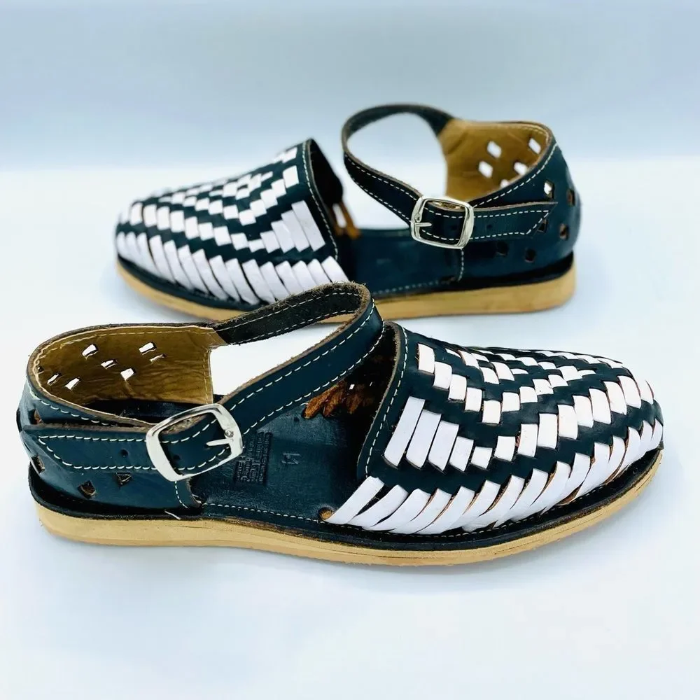 Handmade Black and White Strap Huaraches - Picture 5 of 7